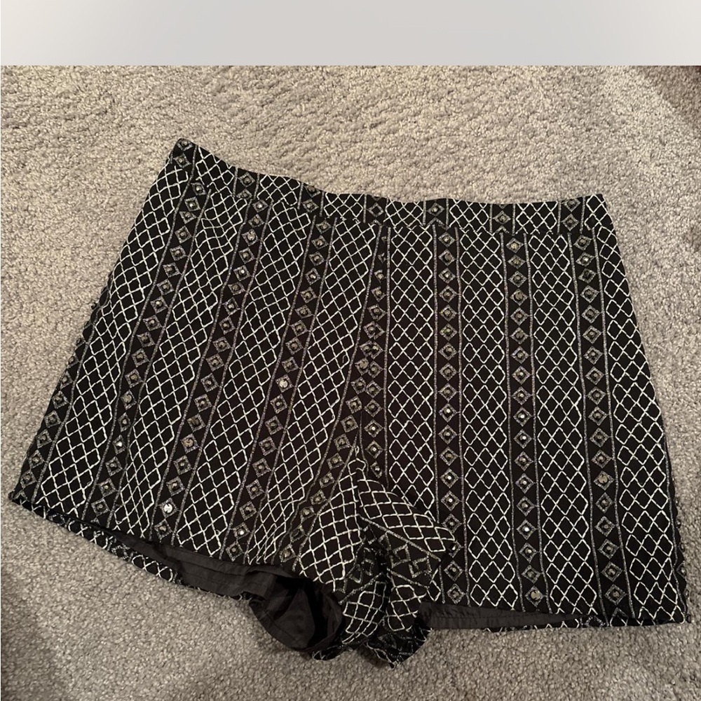 forever 21 Black and White Patterned Women's Shorts